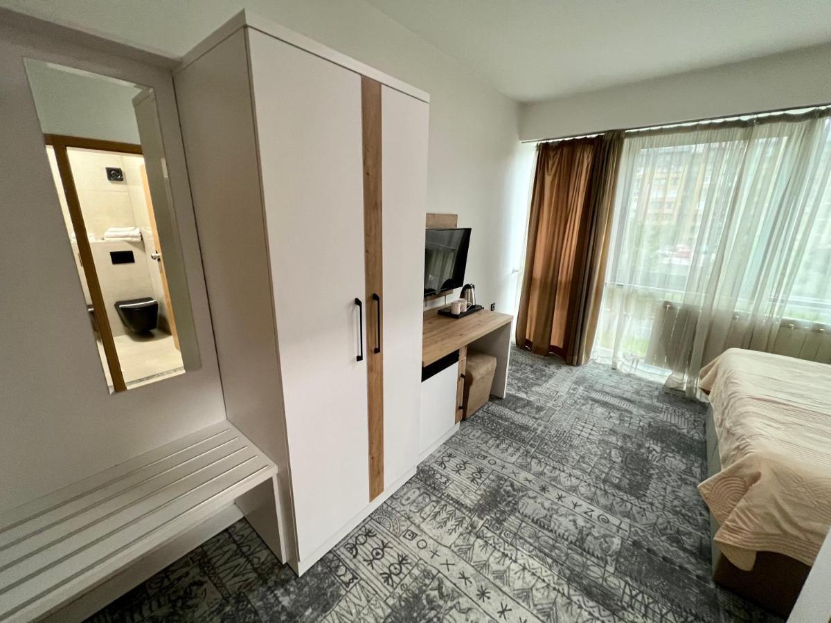 Hotel Brkic Sarajevo Airport - Free Parking Eksteriør bilde