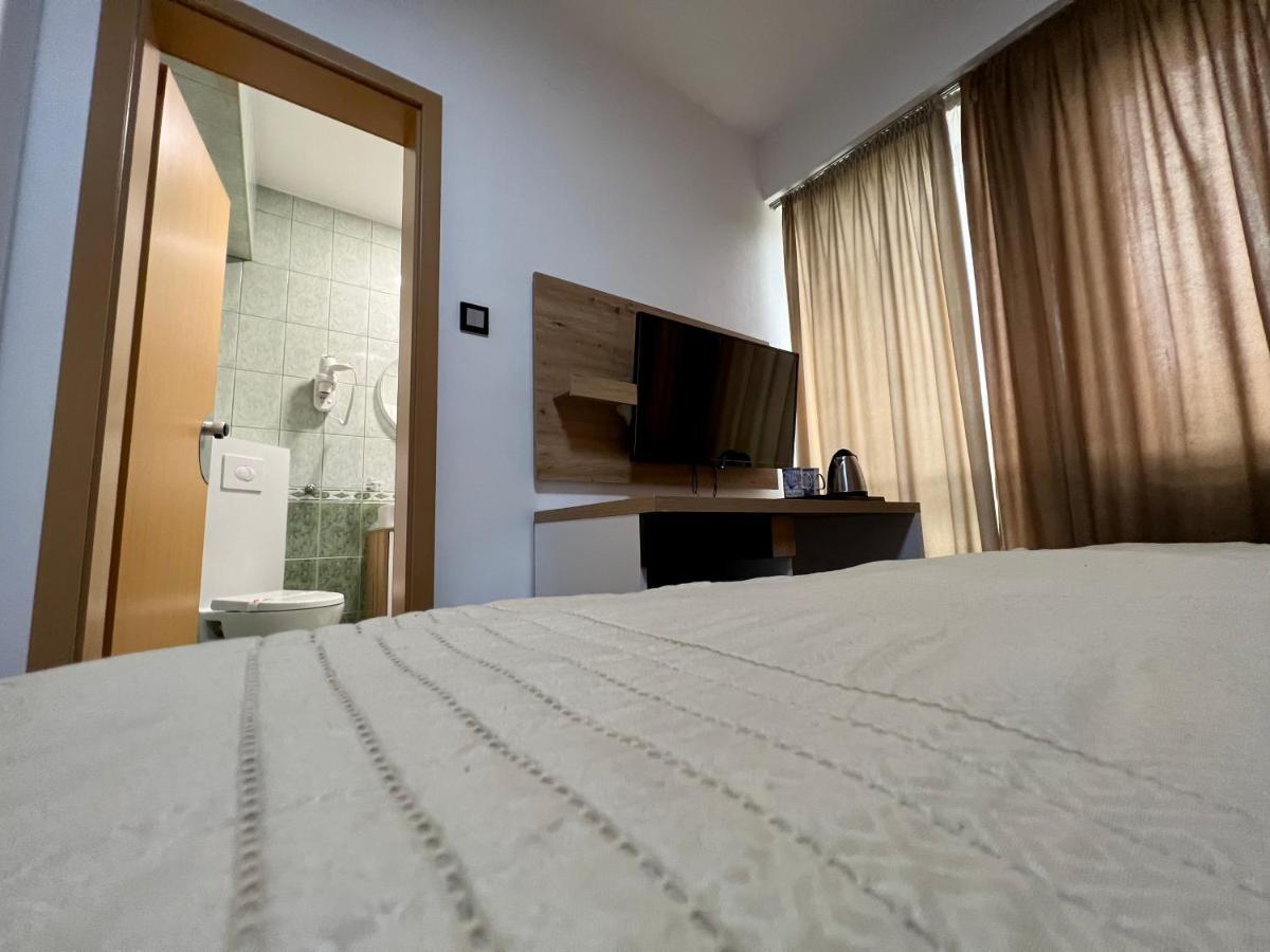 Hotel Brkic Sarajevo Airport - Free Parking Eksteriør bilde