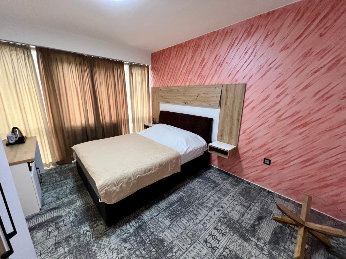 Hotel Brkic Sarajevo Airport - Free Parking Eksteriør bilde