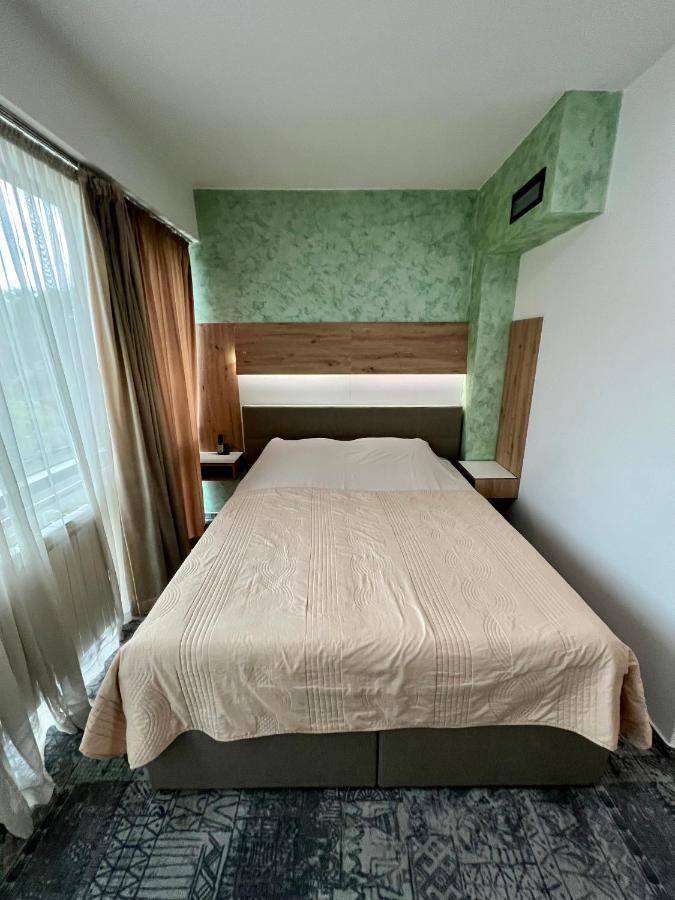 Hotel Brkic Sarajevo Airport - Free Parking Eksteriør bilde