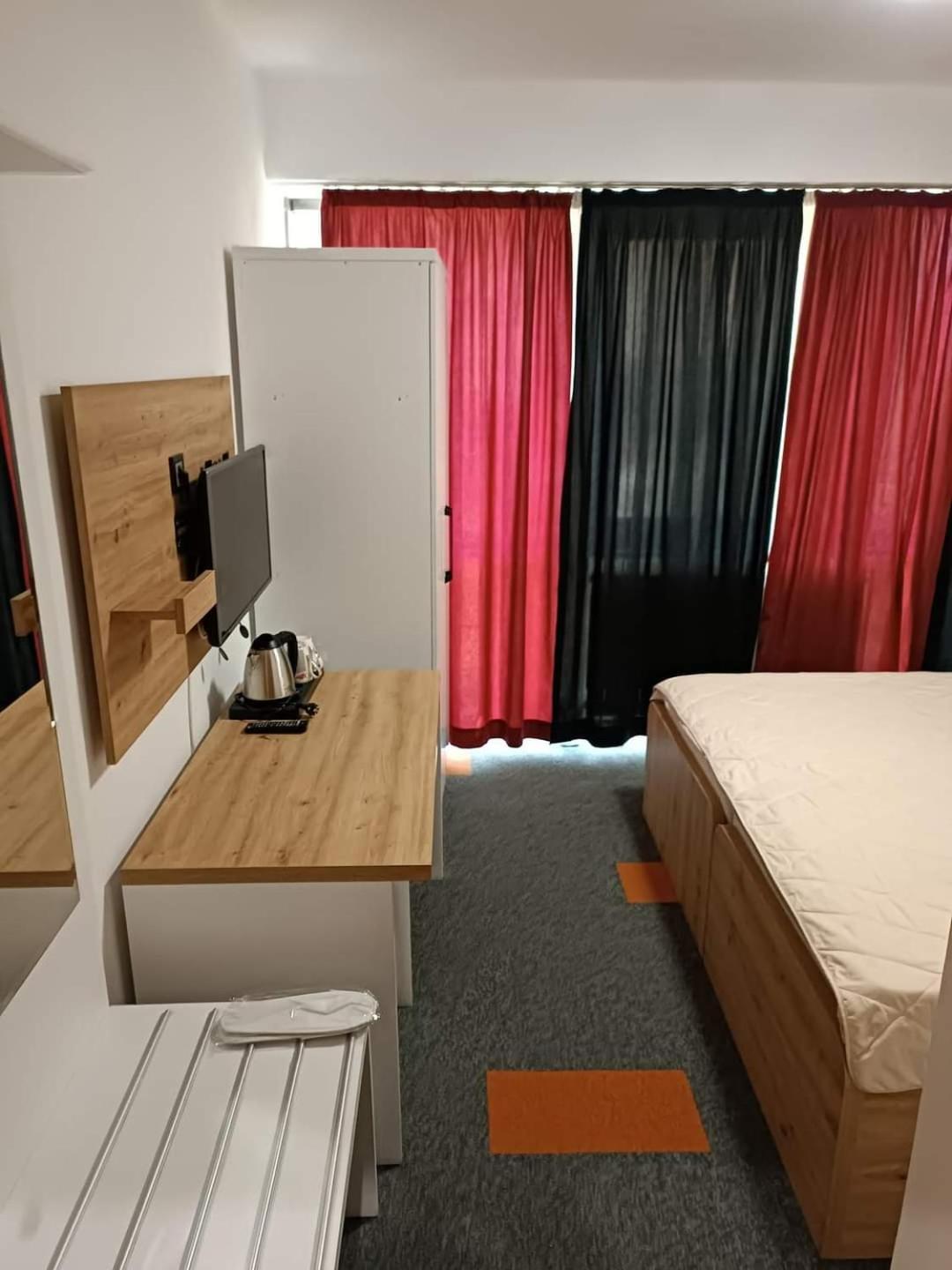 Hotel Brkic Sarajevo Airport - Free Parking Eksteriør bilde