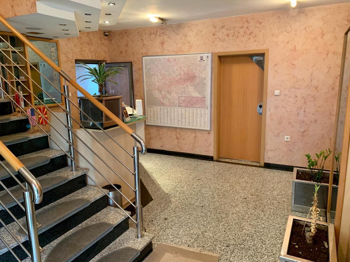 Hotel Brkic Sarajevo Airport - Free Parking Eksteriør bilde